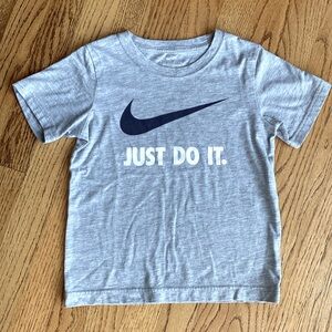 Nike boys cotton t-shirt, sz 7